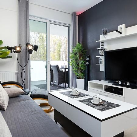 Platinium Apartment By Renters Prestige Rewal Bagian luar foto