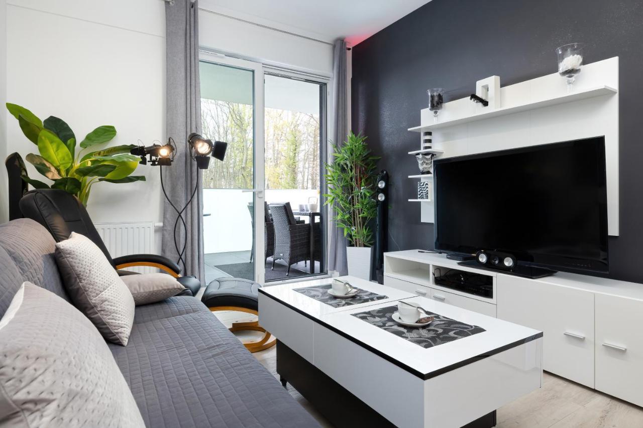 Platinium Apartment By Renters Prestige Rewal Bagian luar foto