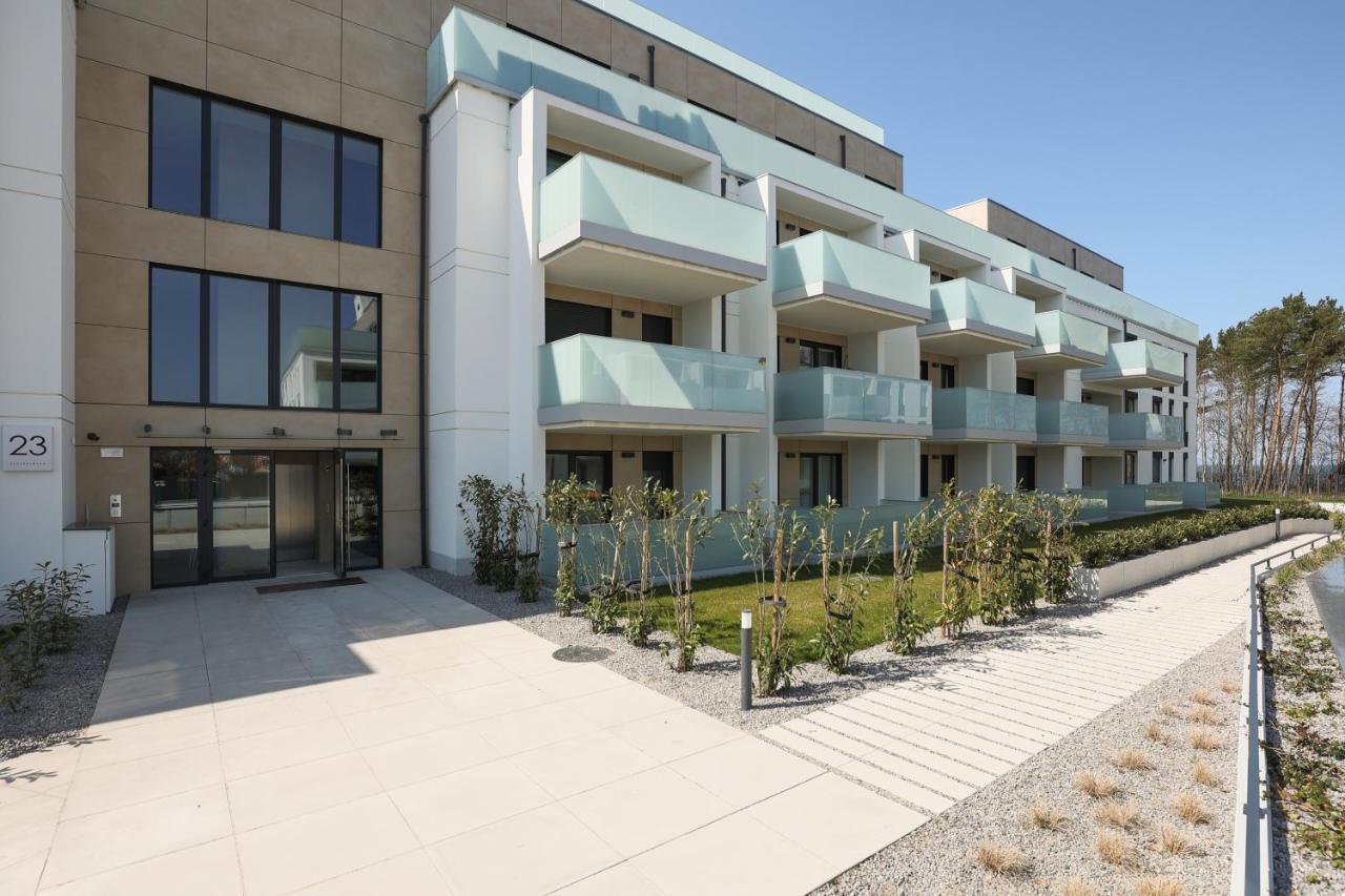 Platinium Apartment By Renters Prestige Rewal Bagian luar foto